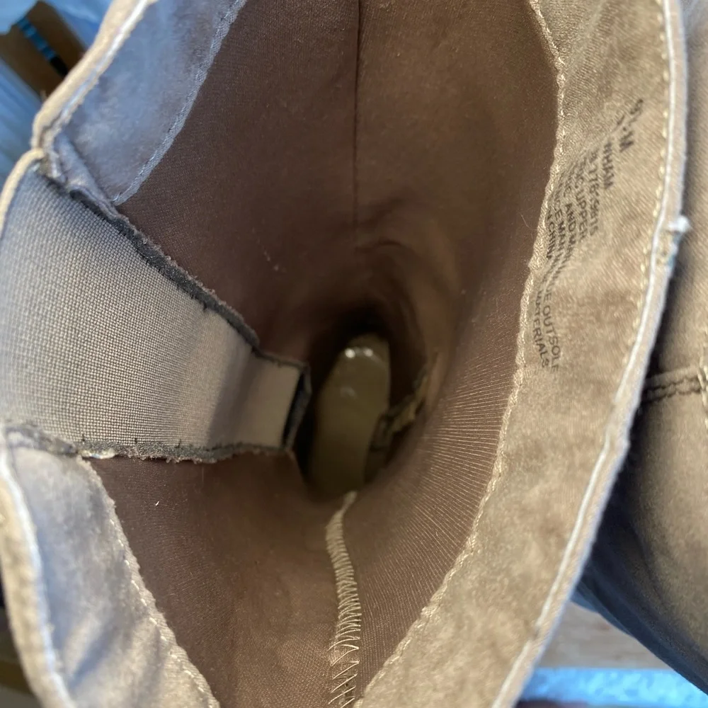 SOFT VEGAN LEATHER HEELED ZIPPER BOOTS - Picture 16 of 16